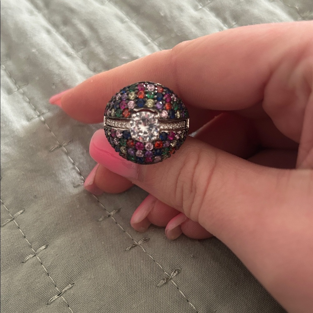 • Size 8 Silver Ring